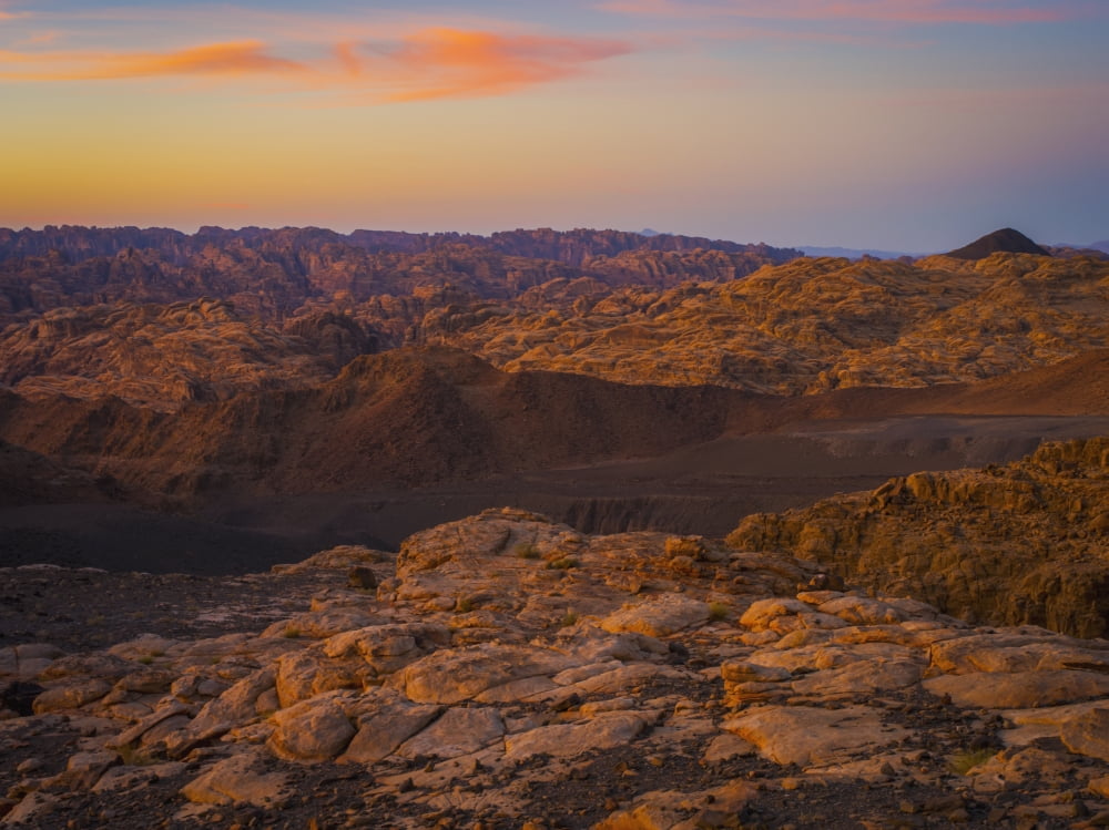 Mountain scene at sunset near Tabuk Saudi Arabia Canvas Art - David Kirkland Design Pics (17 x 13)