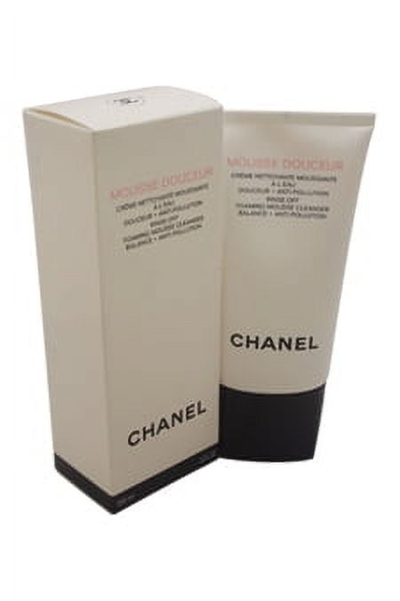 Mousse Douceur Rinse-Off Foaming Mousse Cleanser Balance + Anti-Pollution  Chanel 5 oz Cleanser Unisex