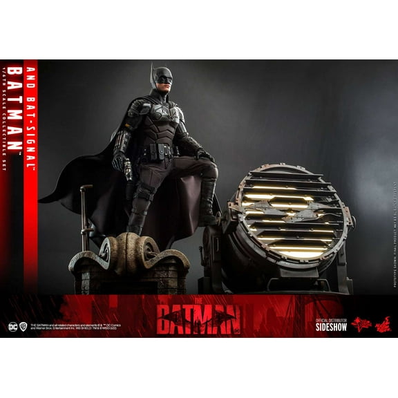 Movie Masterpiece Batman and Bat-Signal Collectible Figure