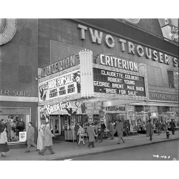 Movie premiere for Bride for Sale Photo Print (24 x 30)