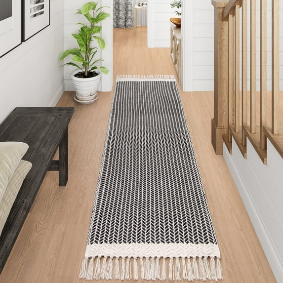 Moynesa 2'x6' Boho Runner Rug Washable Kitchen Rugs Woven Cotton Throw Mat with Tassels Farmhouse Low Pile Soft Runner Carpet for Kitchen Bathroom Non Slip, Black