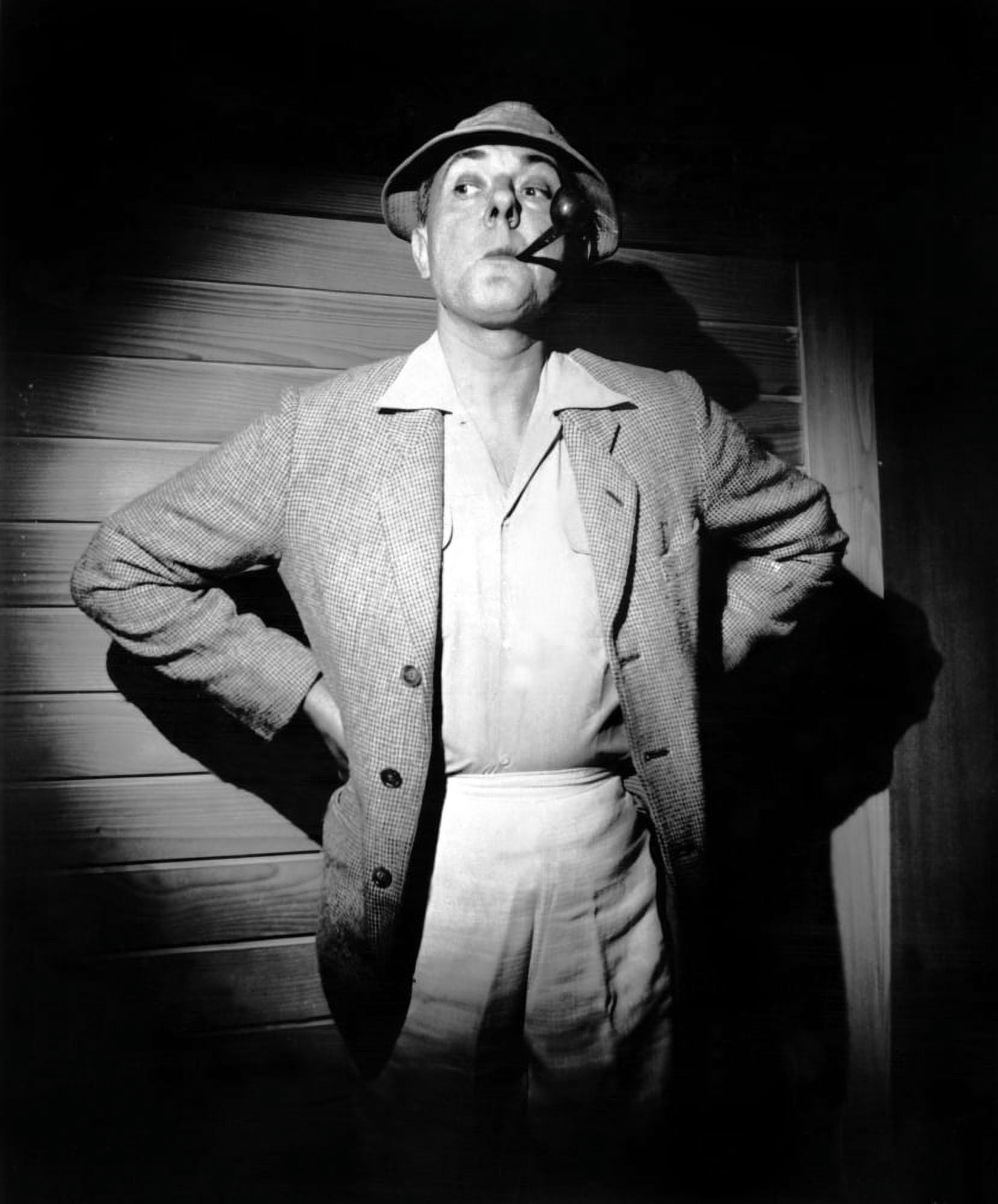 Mr HulotS Holiday Canvas Art - (16 x 20)