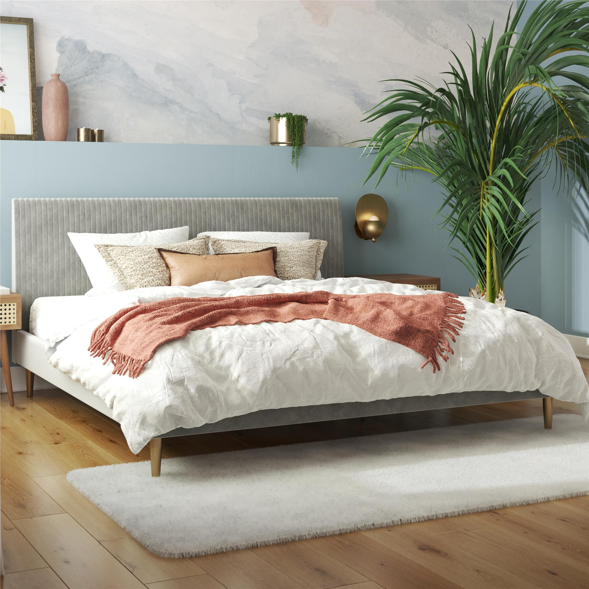 Daphne King-Sized Light Gray Velvet Upholstered Bed with Tufted Headboard