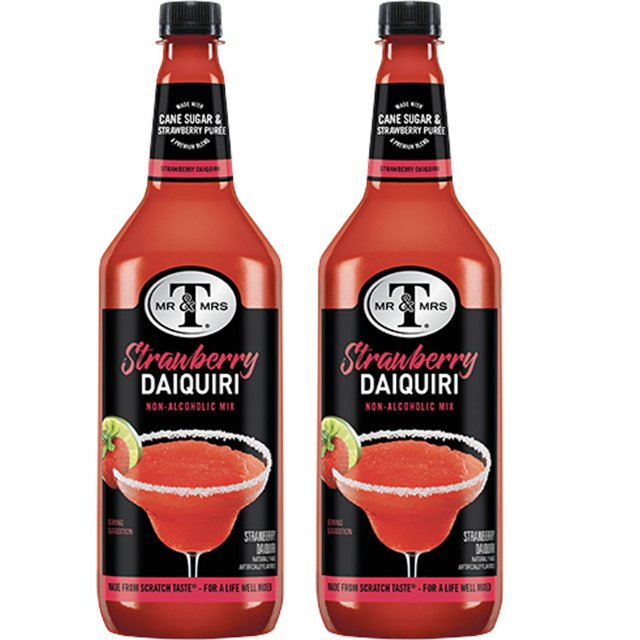 Mr & Mrs T Strawberry Daiquiri, 1L Bottle, 2 Pack Premium Cocktail