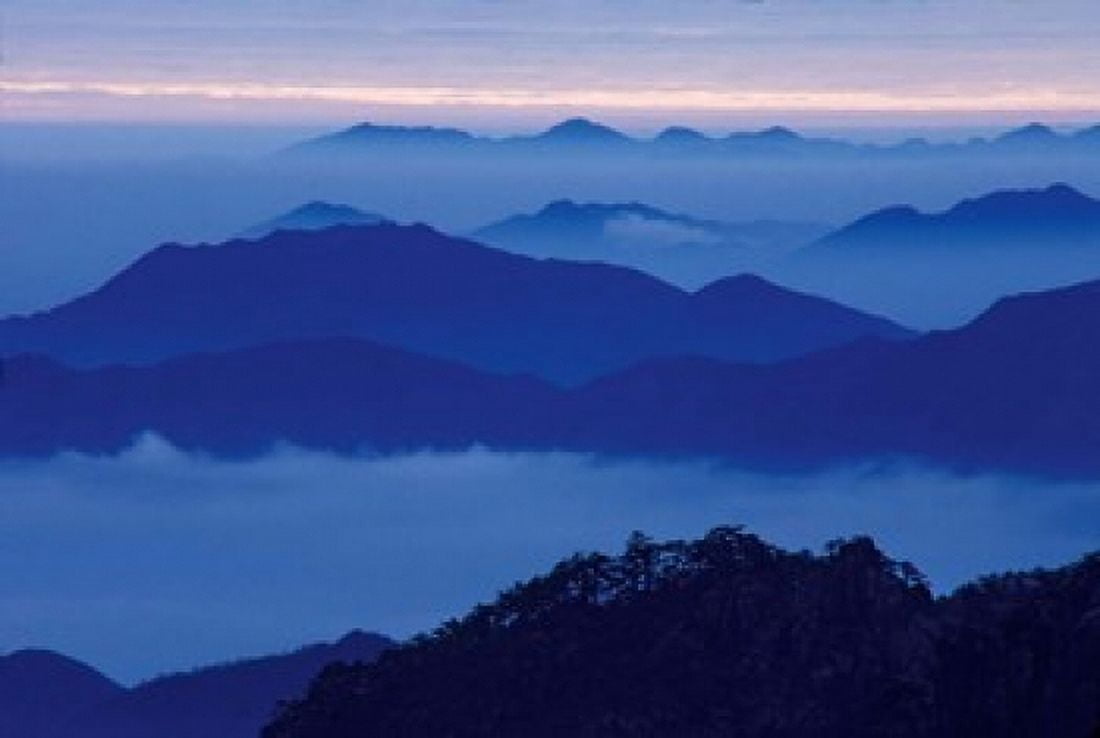 Mt Huangshan (Yellow Mountain) in Mist China Canvas Art - Keren Su DanitaDelimont (36 x 24)