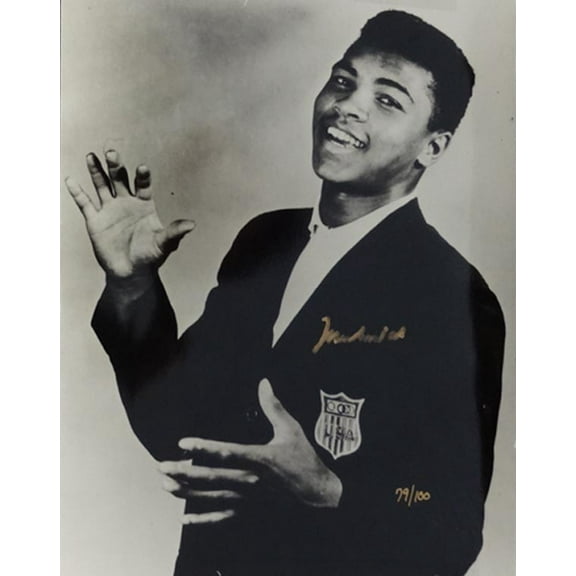 Muhammad Ali Autographed 11x14 Photo PSA/DNA #H47285