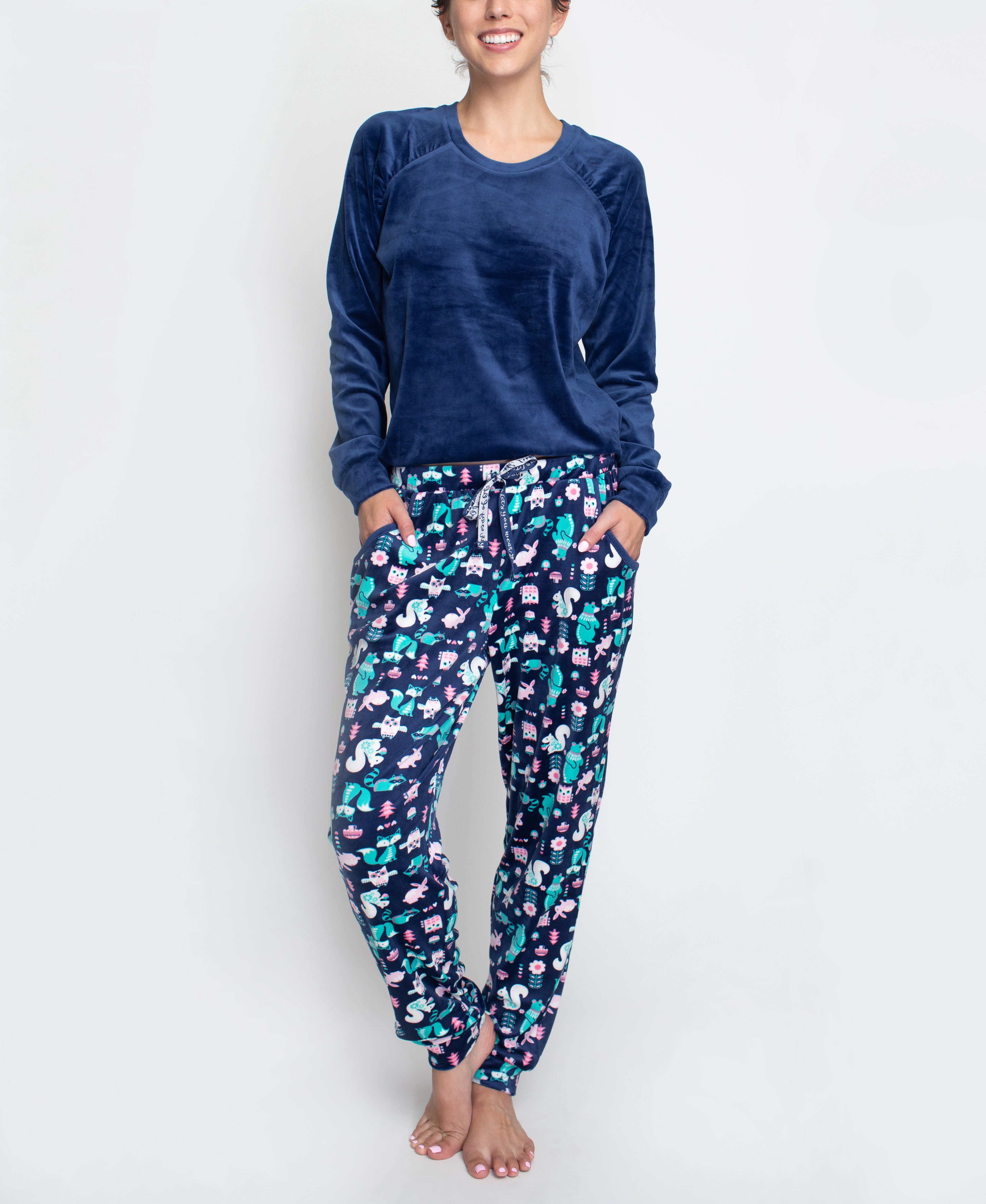 Muk Luks Women's Cheery Chalet Silky Velour Pajama Jogger Set, Blue