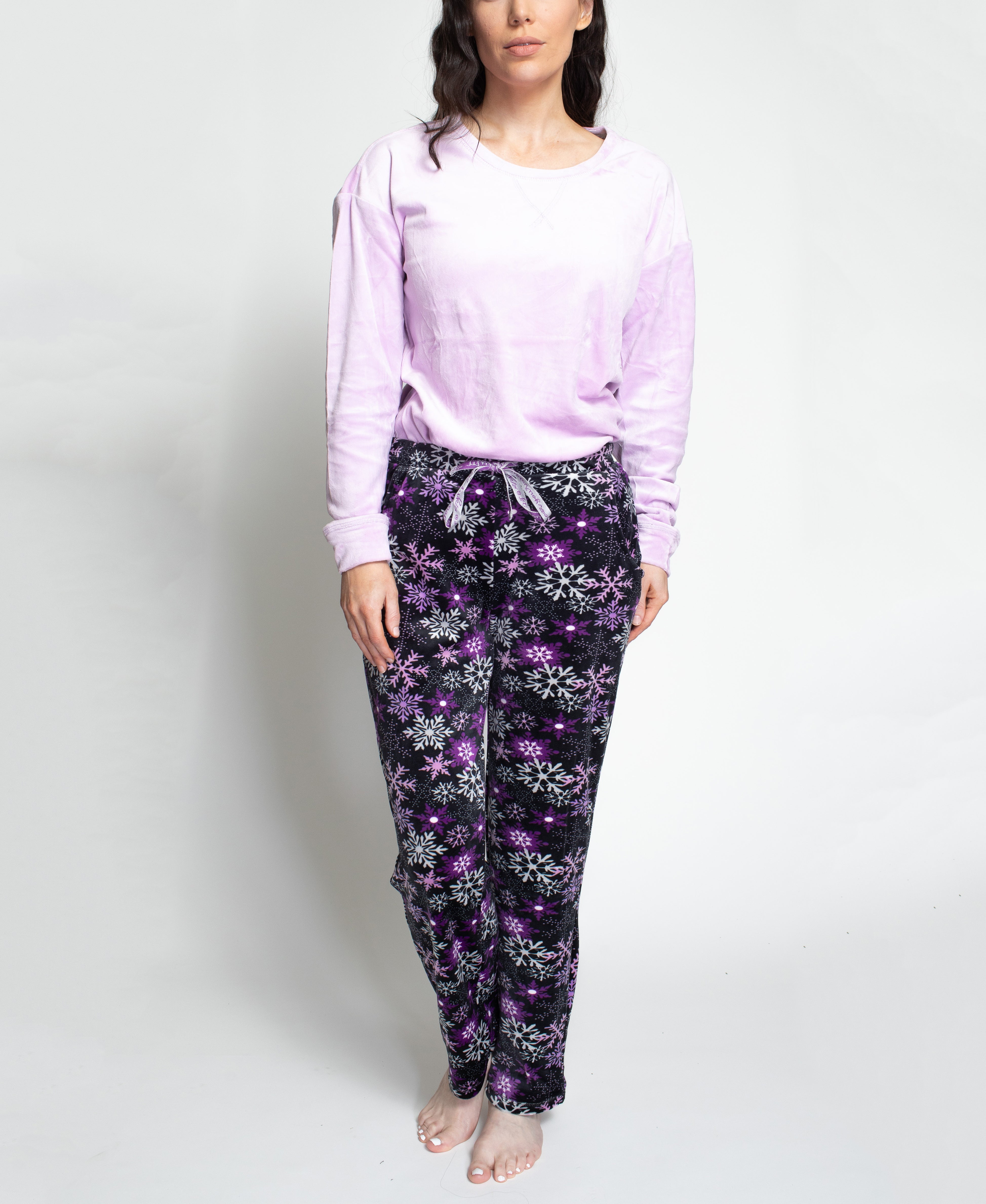 Muk Luks Women's Silky Velour Pajama Set, Purple /Purple Snowflake, P/1X