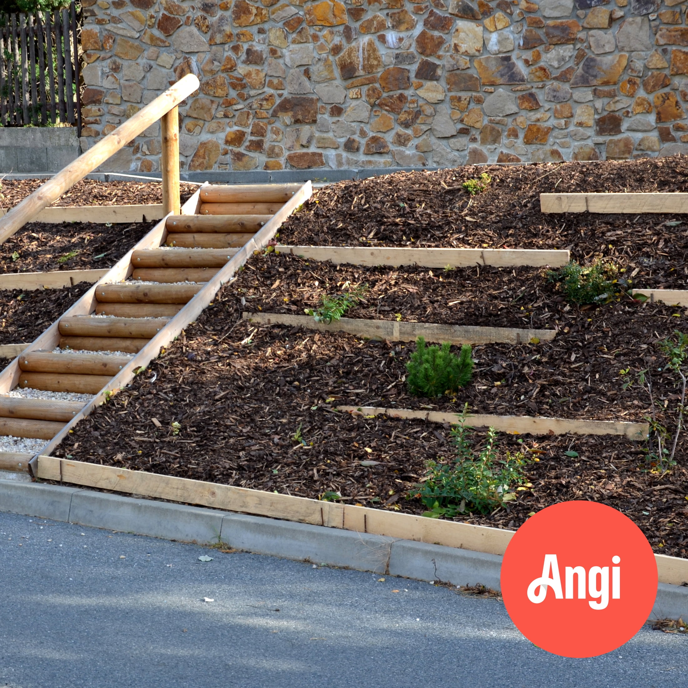 Yardwork (Weeding, Mulching, Watering) Service (3.5 Hours)