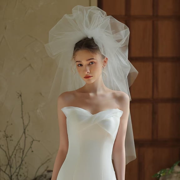 Multi-Layer Puffy White Cloud Bridal Veil - Minimalist | Photo Prop & Proposal Prop 31.5*59.06in