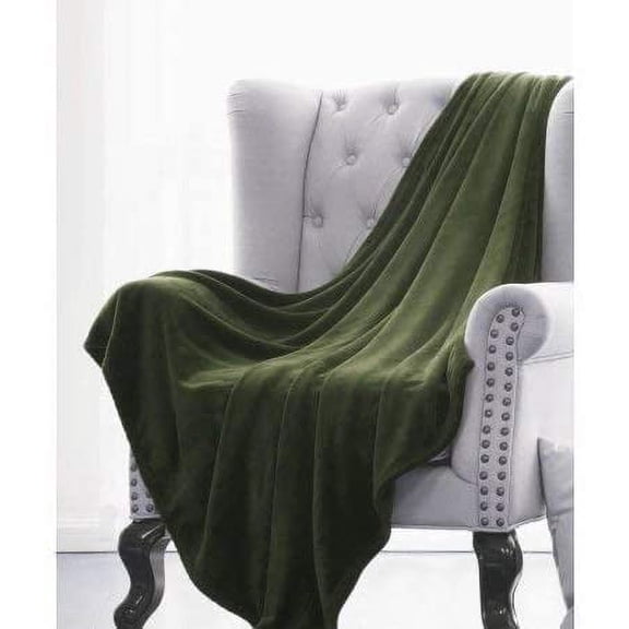 Diamond Home Modern Olive Green Solid Plush Flannel Throw, 50" x 60"