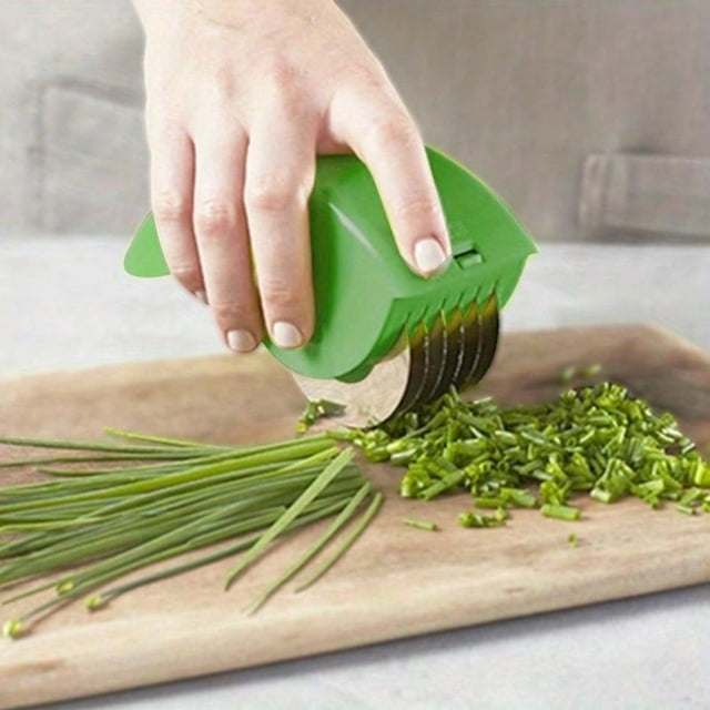 Multifunctional Stainless Steel Roller Onion And Garlic Cutter Chopper Vegetable Cutter Kitchen Tool Roller Vegetable Cutter Julienne Slicing Knife