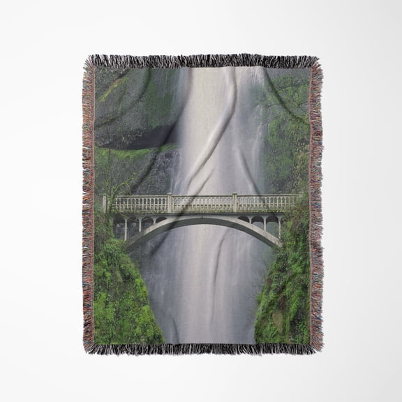 Multnomah Falls And Bridge, Mount Hood Nf, Columbia Gorge, Oregon, Woven Blanket