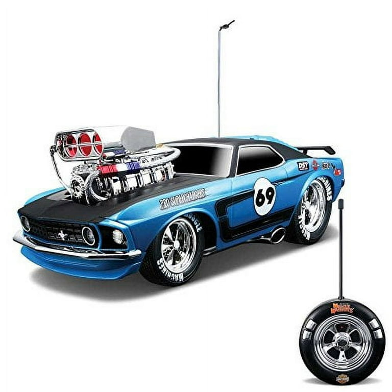 Carro de Controle Remoto - Battle Machine - 1/64 - rc 69 chevy camaro ss pr  em Promoção na Americanas