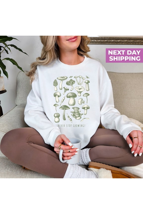 Mushroom Cottagecore , Aesthetic Magic Mushroom Wildflower Back Print Unisex Hoody, Botanical Plant Nature Clothing Mushroom Lover Top Tshirt All Size S-5XL