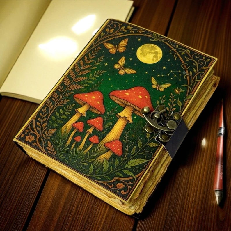 Mushroom Leather Grimoire – Vintage Book of Shadows, 200 Pages Witchcraft Spellbook, Wiccan Pagan Gothic Witchy Magic Journal