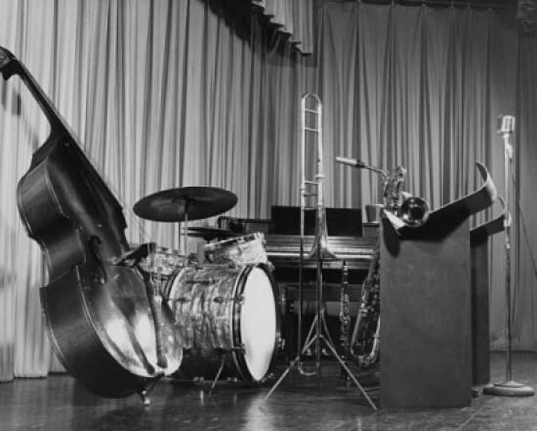 Musical instruments on stage Canvas Art - (18 x 24)