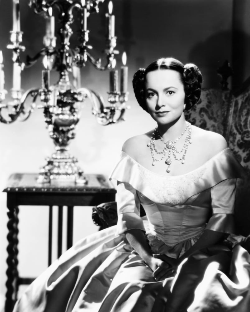 My Cousin Rachel Olivia De Havilland 1952 Tm \u0026 Copyright      20Th Century  Fox Film Corp./Courtesy Everett Collection Photo Print (16 x 20) -  Walmart.com, image size:803x1000