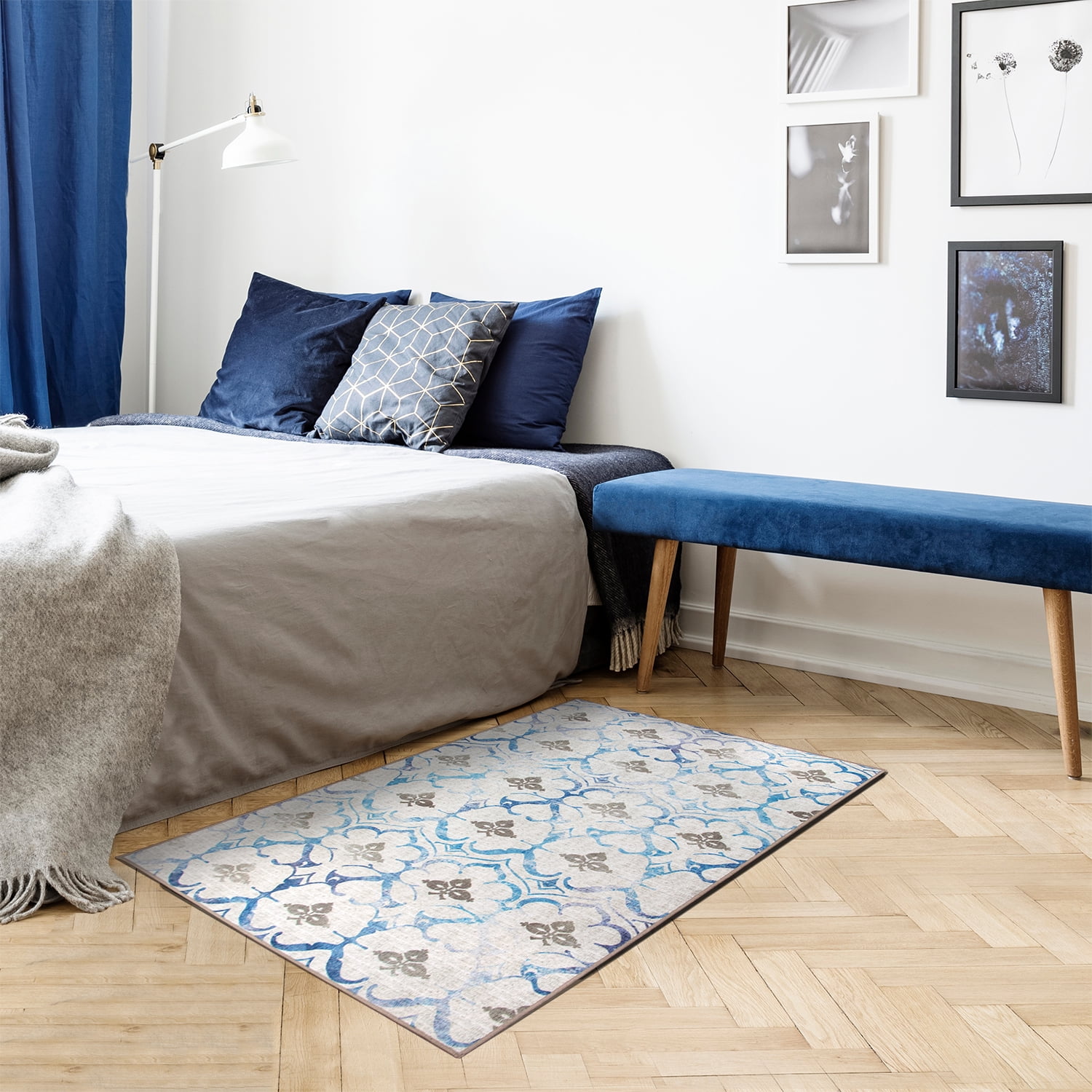 Beige Blue 5' x 7' Flat Woven Synthetic Rug