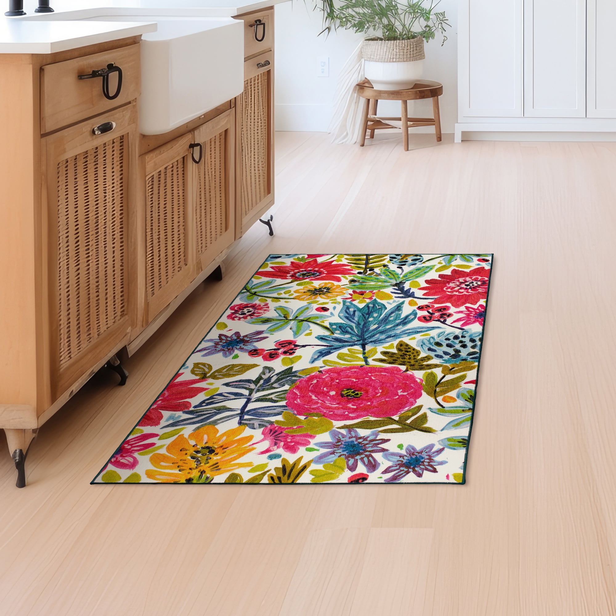Multicolor Floral Synthetic Washable 5' x 7' Rug