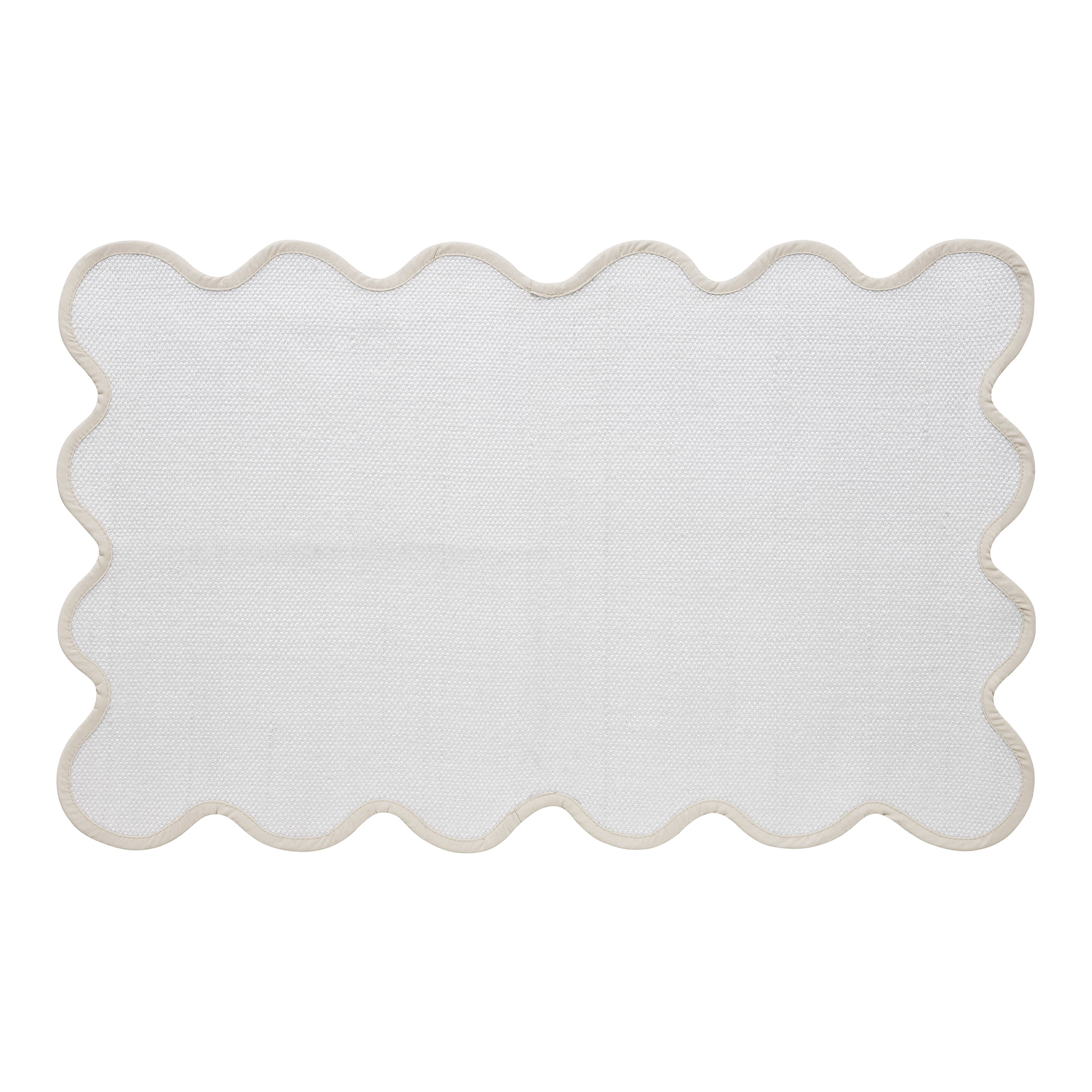 My Texas House White Scallop Indoor/Outdoor Layering Rug, 24" x 38"