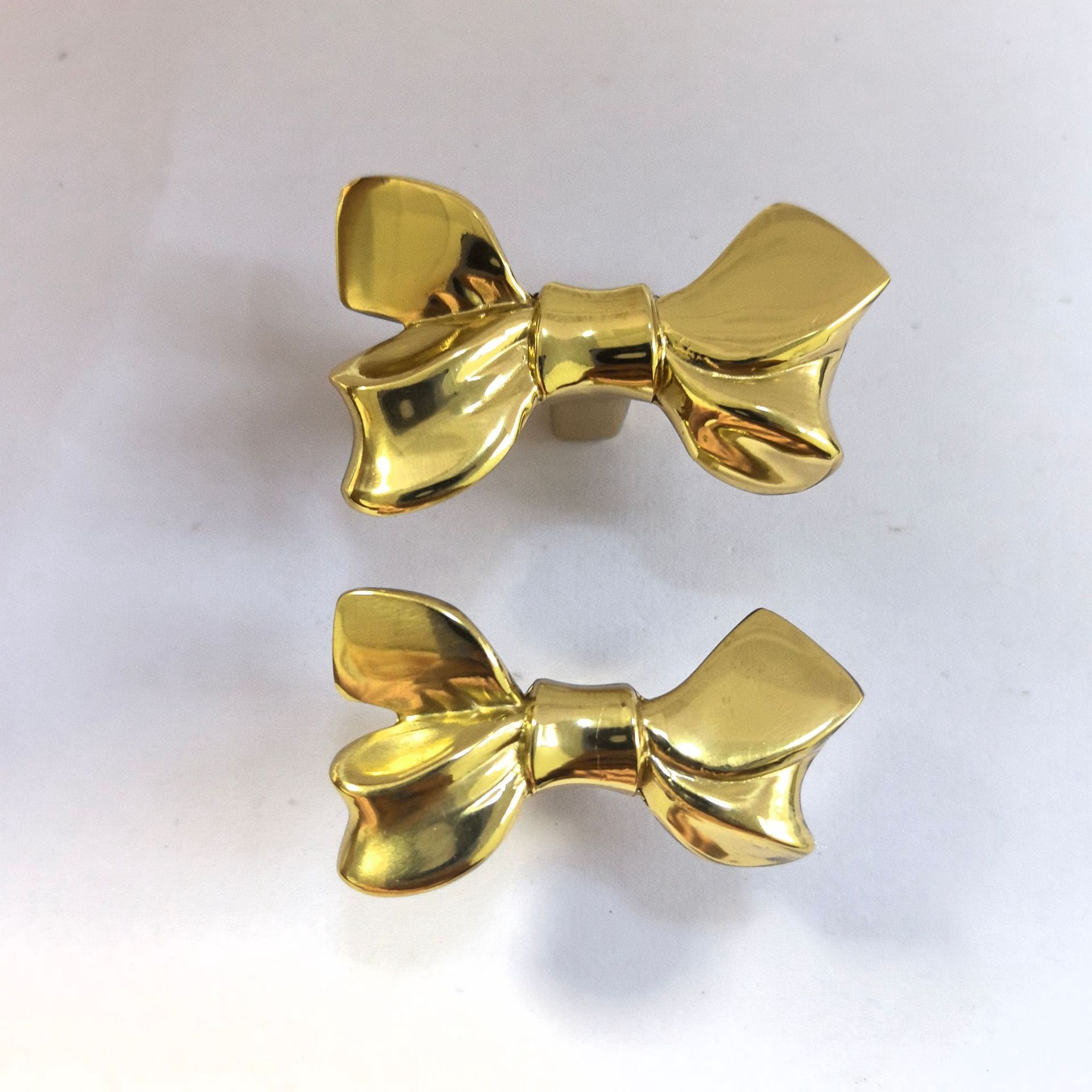 2-Pack Decorative Brass Gold Bow Knobs – Vintage Cabinet & Dresser Drawer Pulls, Elegant Furniture Hardware, Easy Install