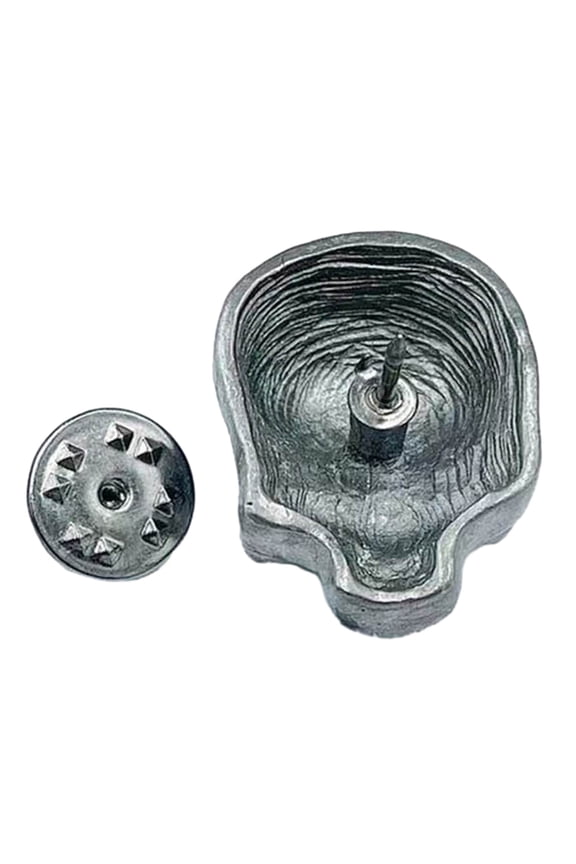 Mysterious Skeleton Pin Retro Skull Brooch Halloween Themed Lapel Pins Badge Stylish Accessory for Costume Parties