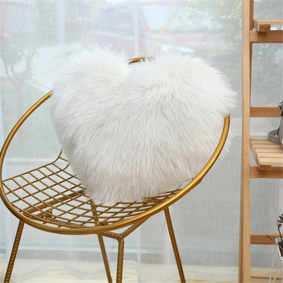 NANDIYNZHI Heart Pillows, Cute Heart Decorative Pillow, Heart Shaped Throw Pillows for Bed, Faux Rabbit Fur Plush Hoom Decor Pillow Cushion for Chair Sofa Living Room (White-19.6"x15.7")