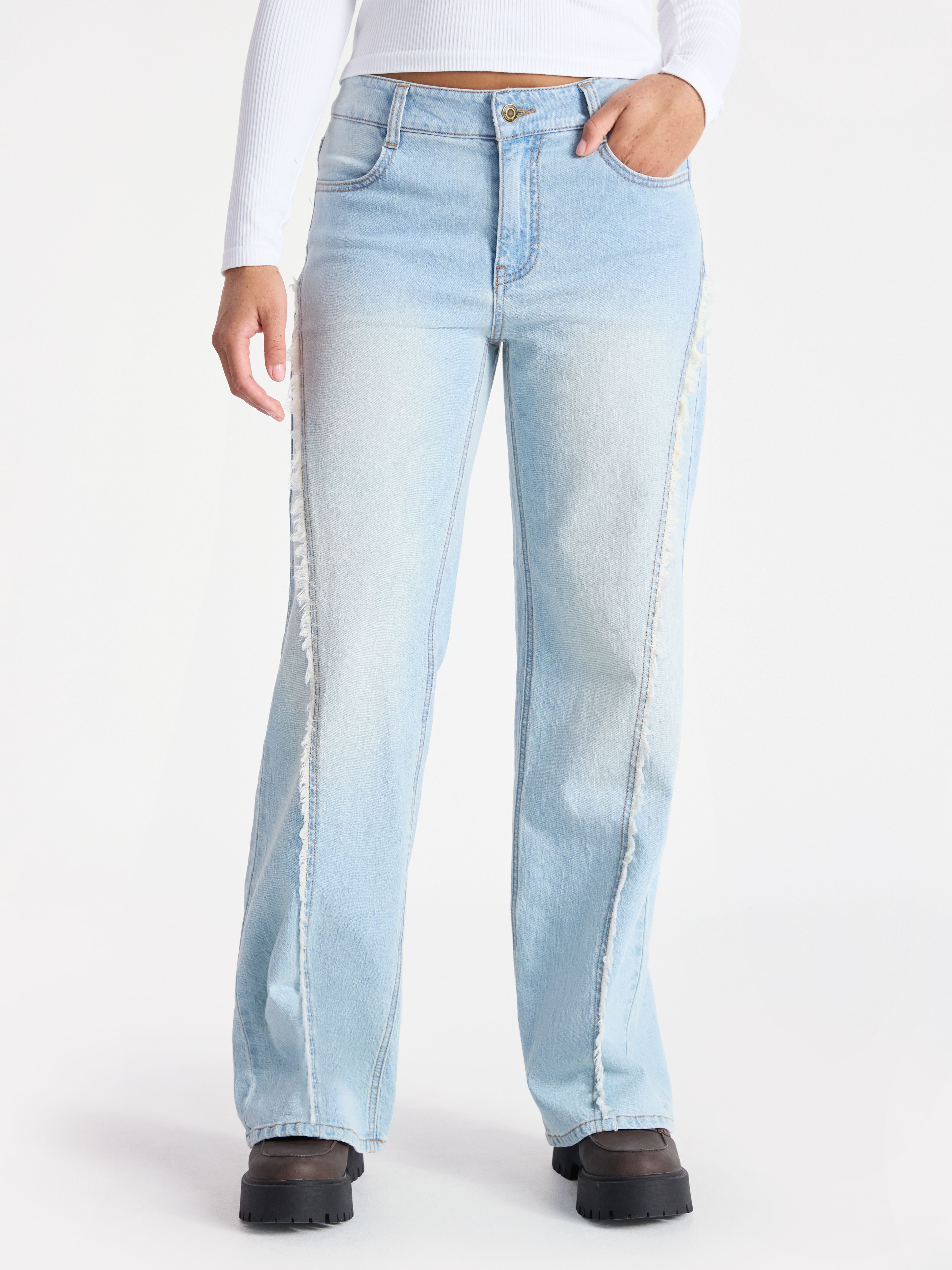 No Boundaries Baggy Wide Leg Jeans with Seams, 32" Inseam, Women's