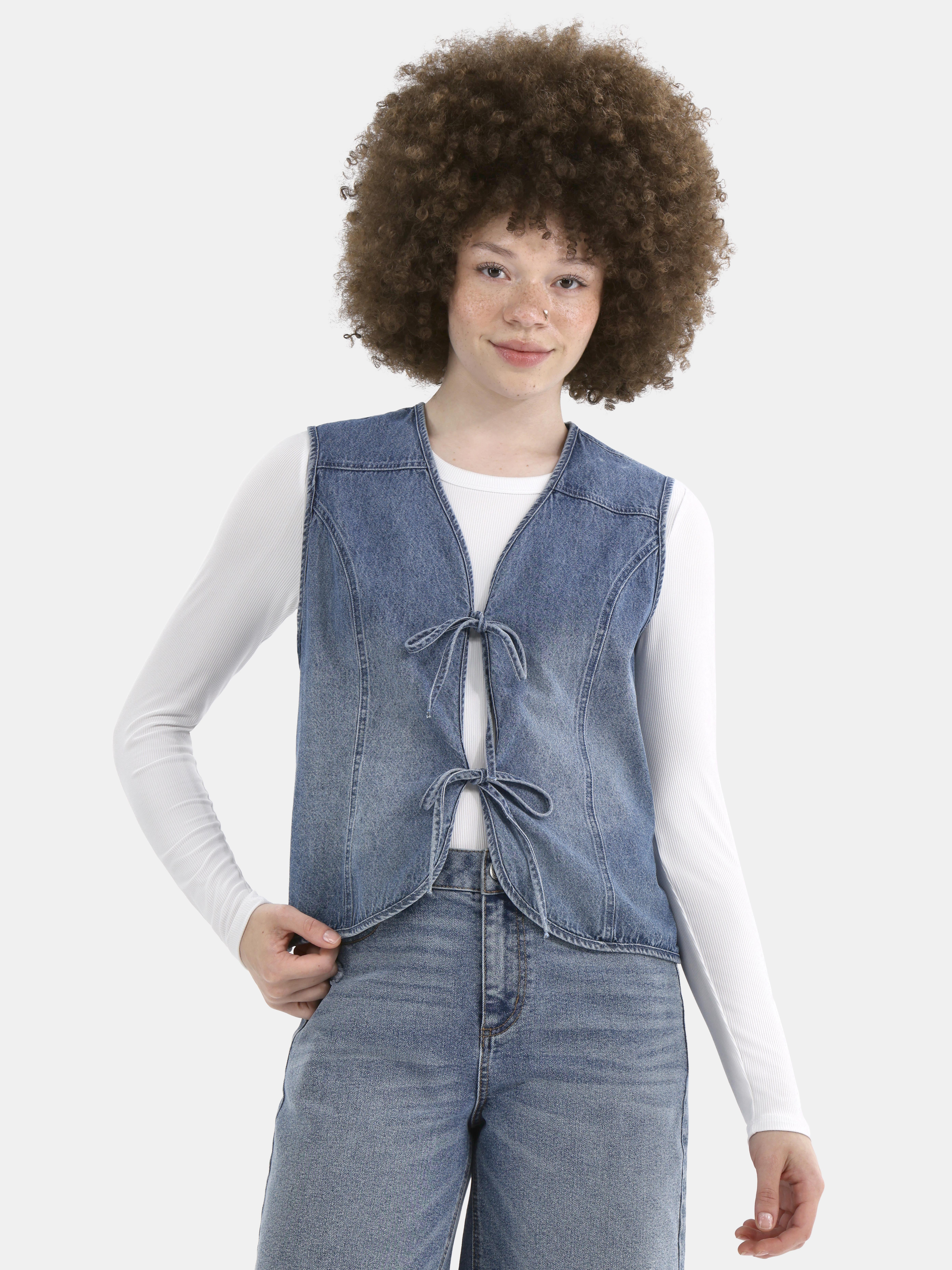 No Boundaries Women's Denim Vest, 2X-3XL, Medium Blue, Cotton