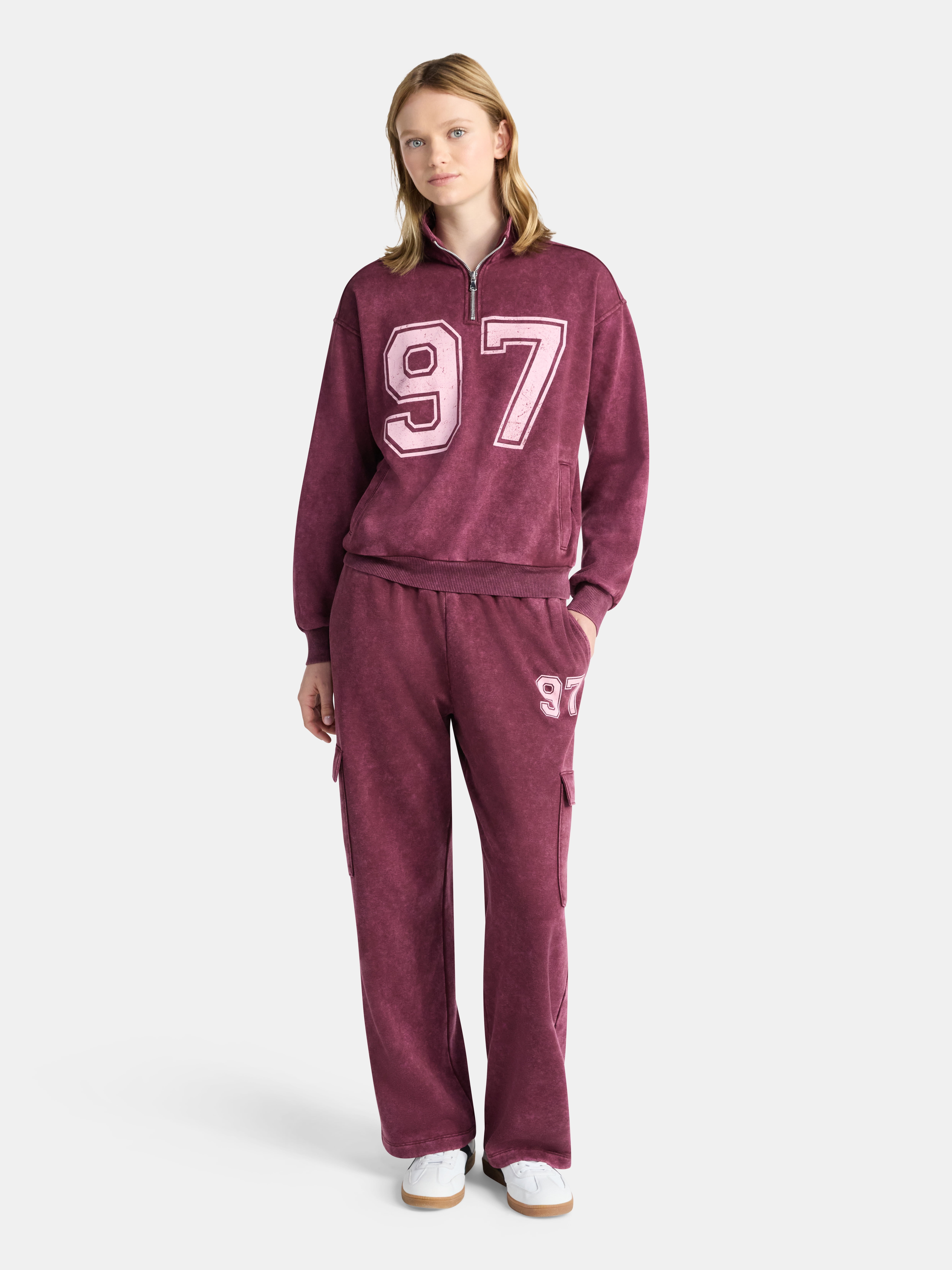 Mineral Wash Quarter Zip-Up Graphic Pullover Sweatshirt, Midweight, Women's