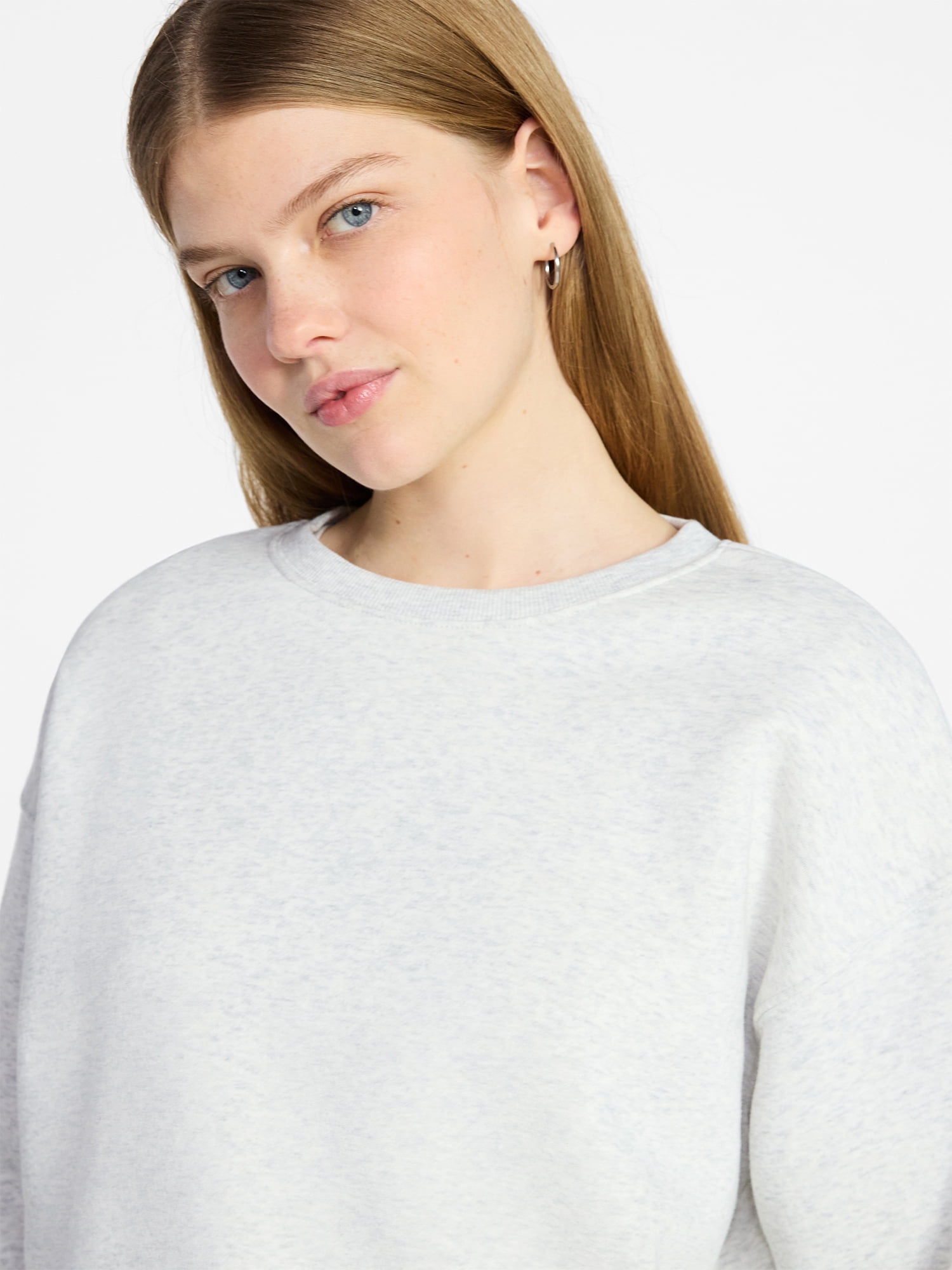 No Boundaries Oversized Fleece Sweatshirt with Long Sleeves, Women's Sizes XXS-4X