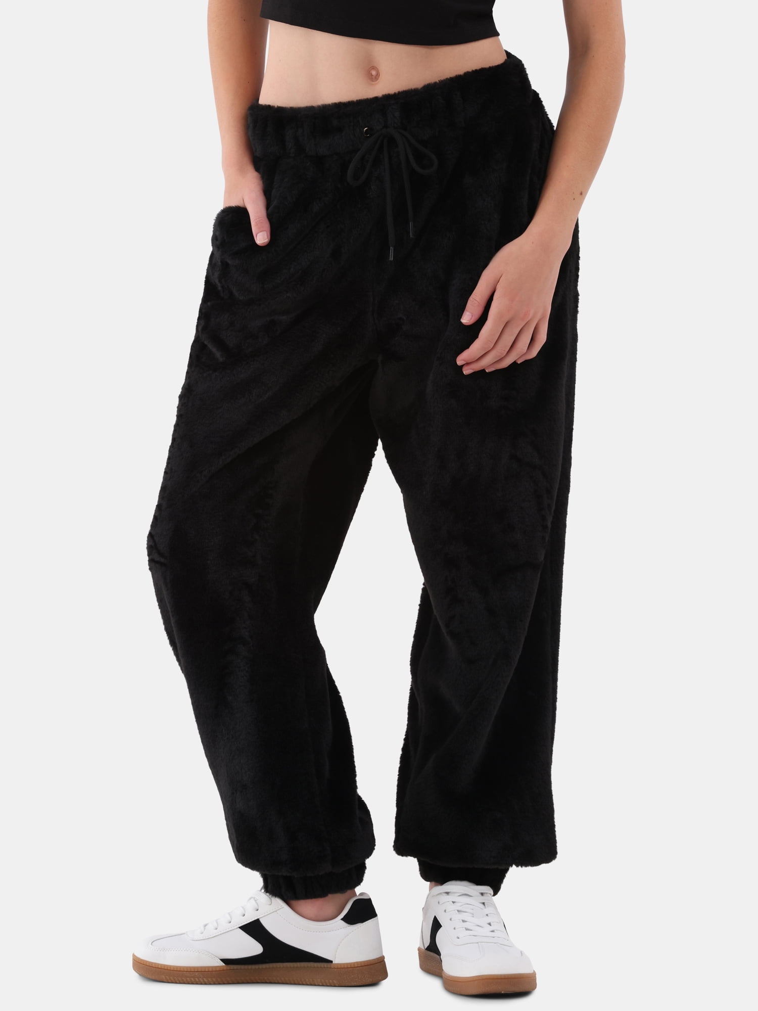 No Boundaries Plush Jogger Pants Women s and Women s Plus Walmart