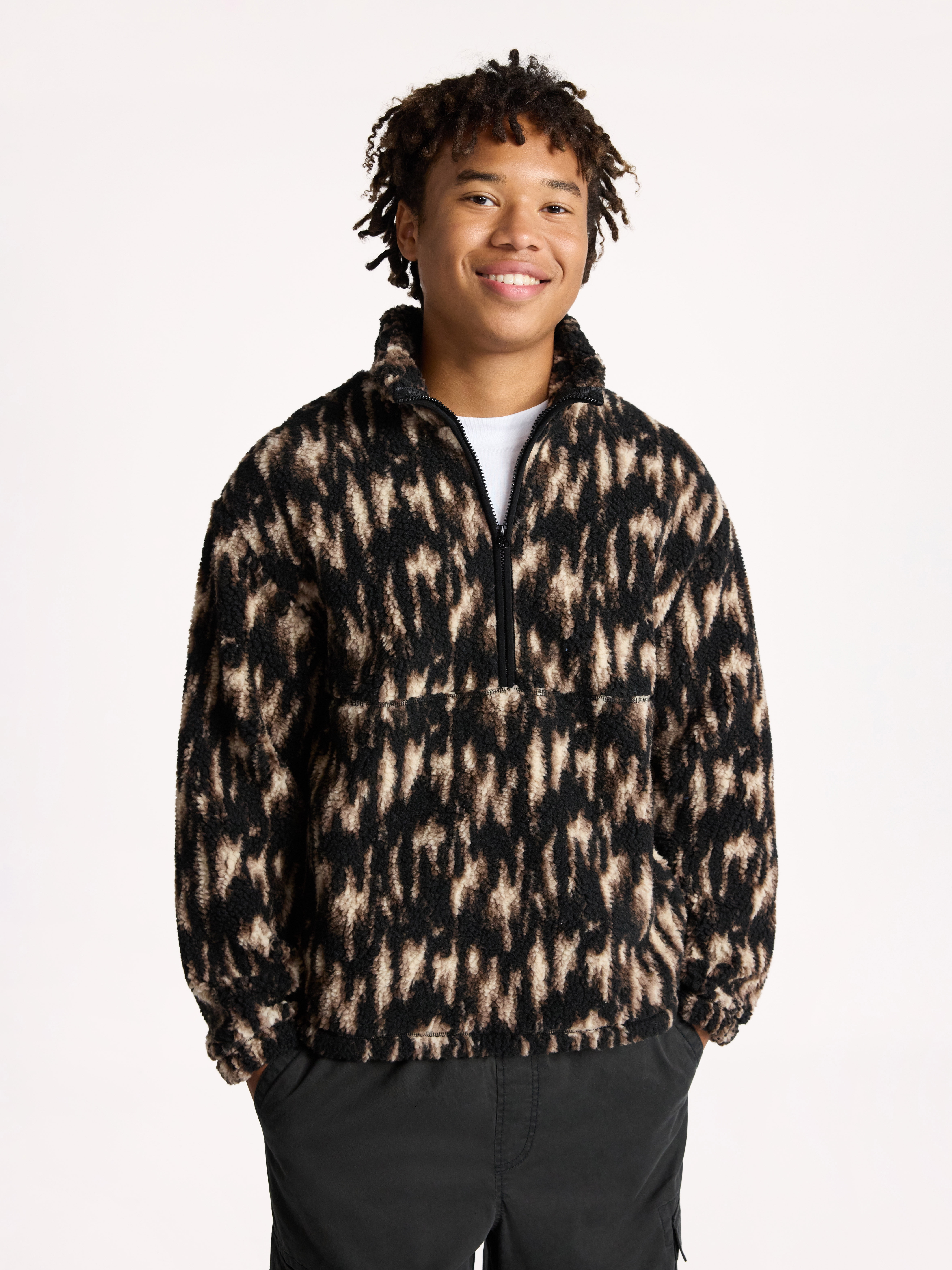 NNN No Boundaries Faux Shearling Quarter Zip Pullover, Men's - Walmart.com