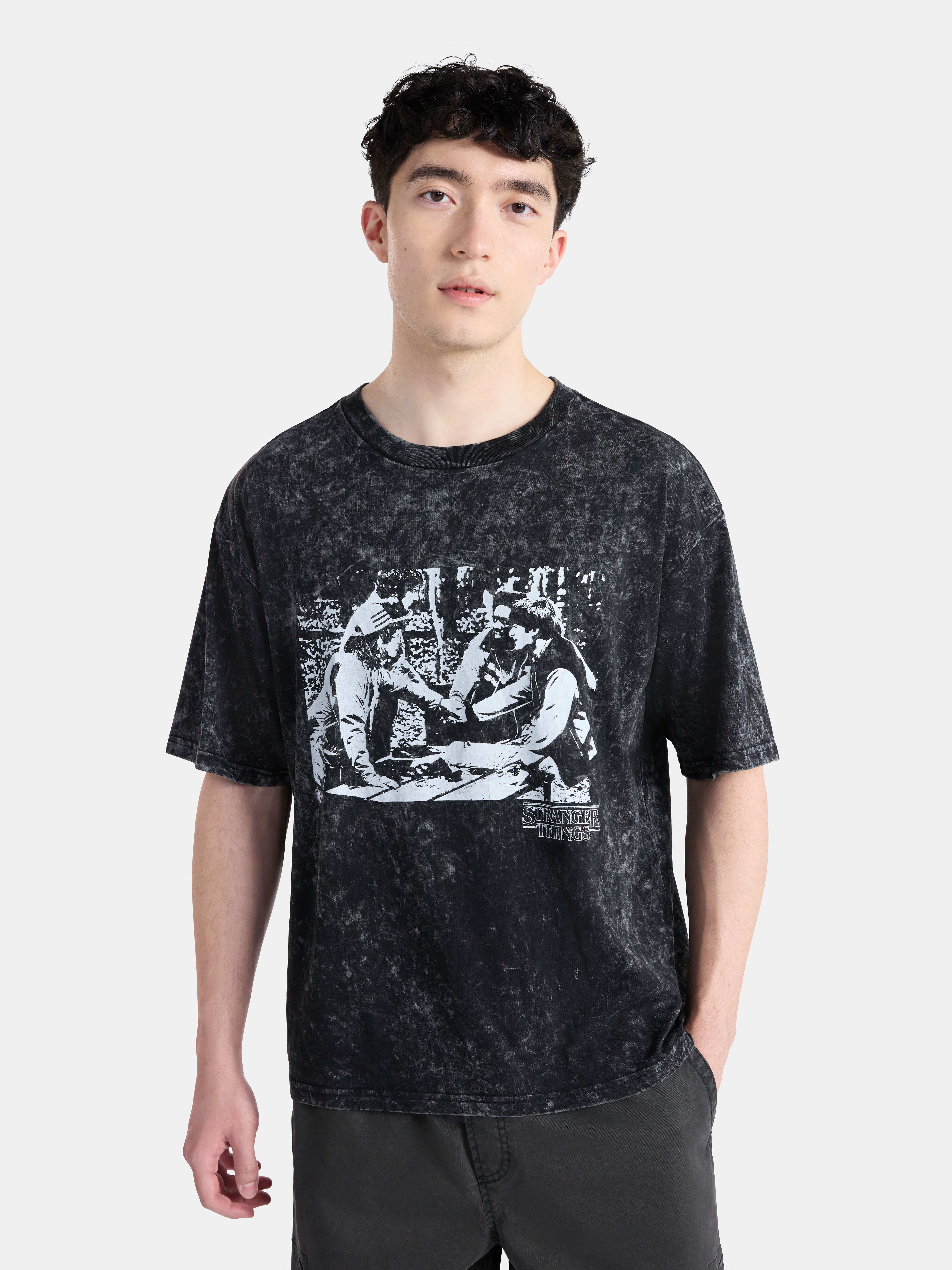 Stranger Things x Weber Netflix Tシャツ　XL Stranger Things × weber] T shirt with Special