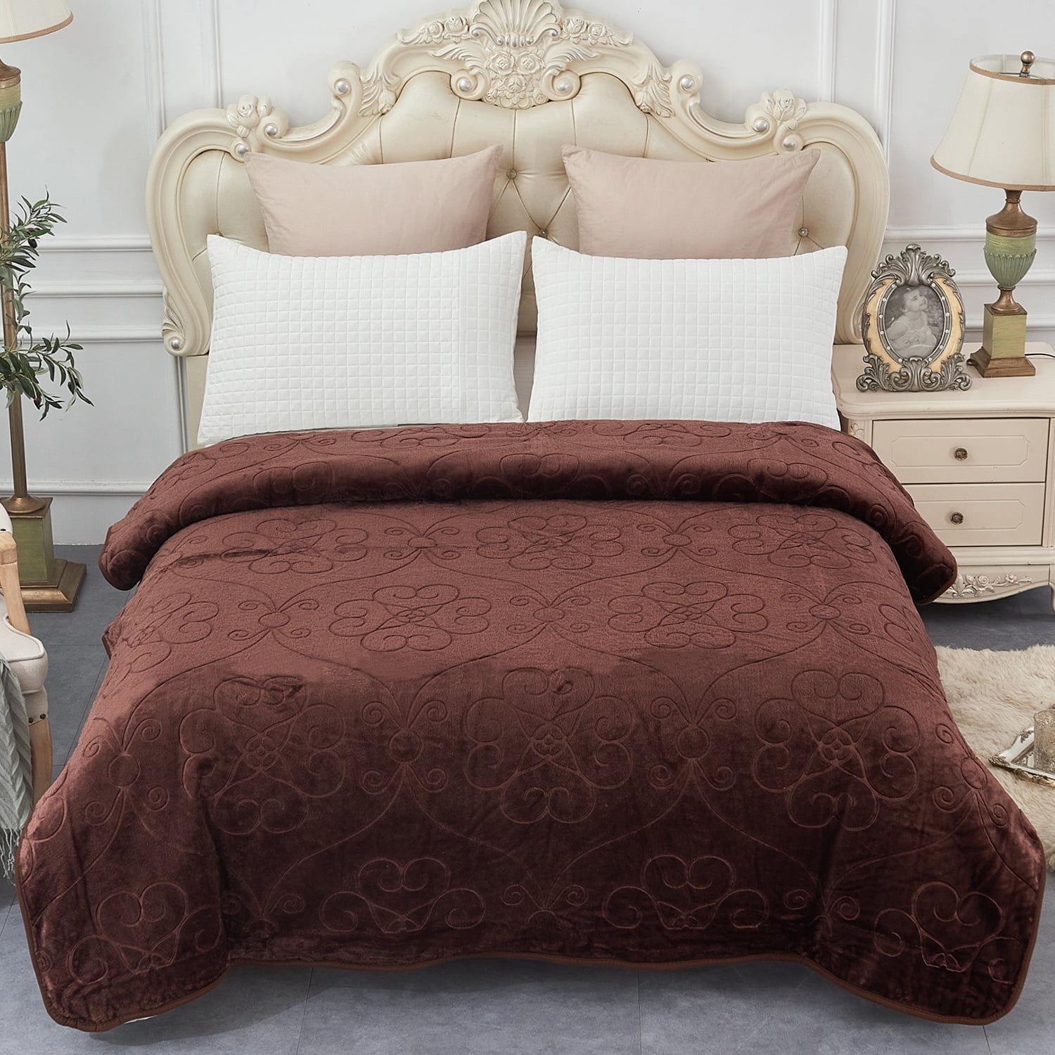 NC Contemporary Brown Printed Polyester Reversible Bed Blanket Queen