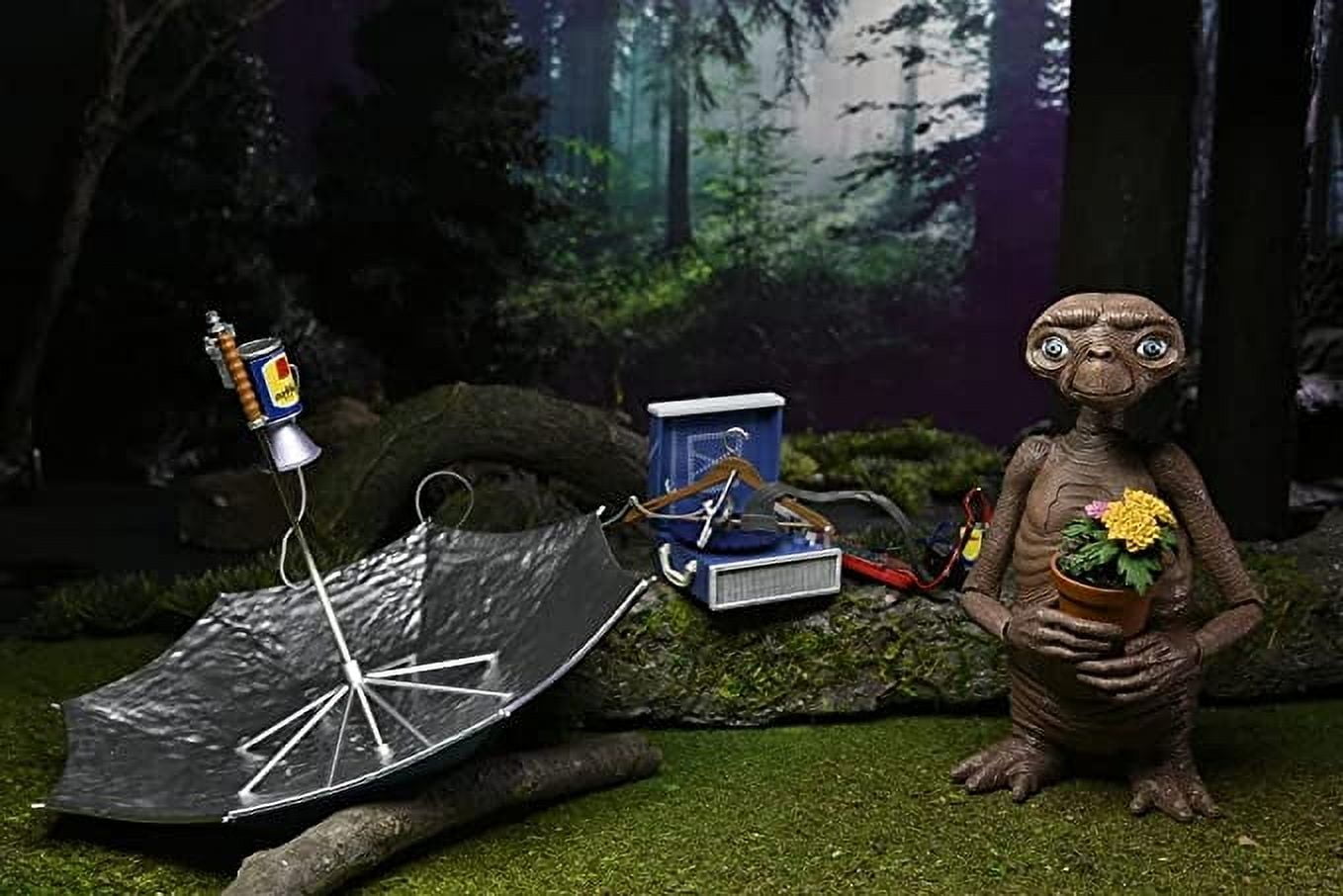 NECA - 40th Anniversary E.T. & Elliott 7