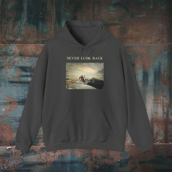 NEVER LOOK BACK Vintage Photo Look Unisex Heavy Blend™ Hooded Sweatshirt