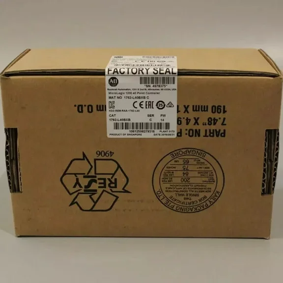 NEW Allen Bradley 1762-L40BXB /C MicroLogix 1200 40 Point Controller 1762L40BXB