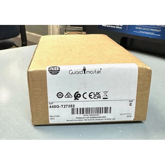 NEW Allen Bradley 440G-T27252 Auxillary Contact, Fully Flex, Guardlocking Switch