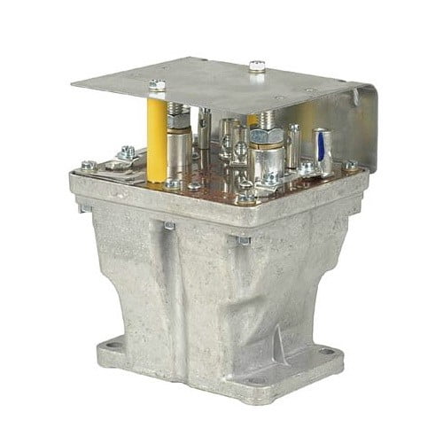 Battery Relay Solenoid Compatible with Bosch KHD Deutz Case IH Claas Fendt 0333300003 12V 3 Terminal 06257571 08122181 389120 Agricultural Industrial Equipment