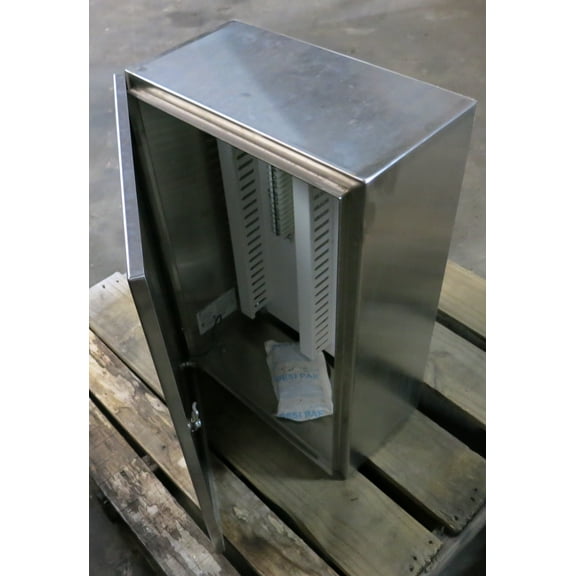 NEW Hammond Manufacturing EN4SD168SS 24"x16"x9" 3R Stainless Steel Enclosure