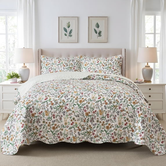 NEWLAKE 3-Piece Quilt Set Lightweight Bedspread Set Garden Style Floral Quilt for All Season, White and Green Quilt, Queen Size