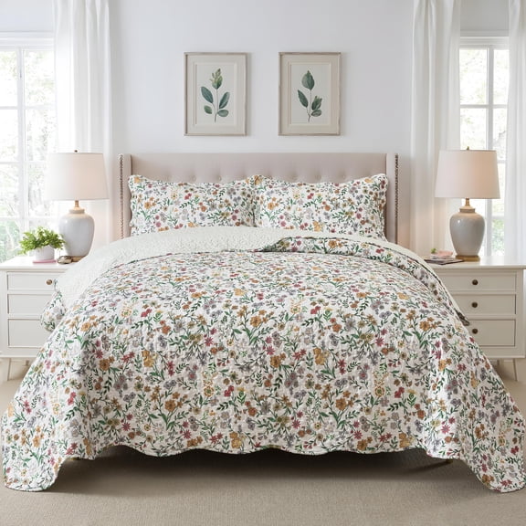 NEWLAKE 3-Piece Quilt Set Lightweight Bedspread Set Garden Style Floral Quilt for All Season, White and Green Quilt, Queen Size