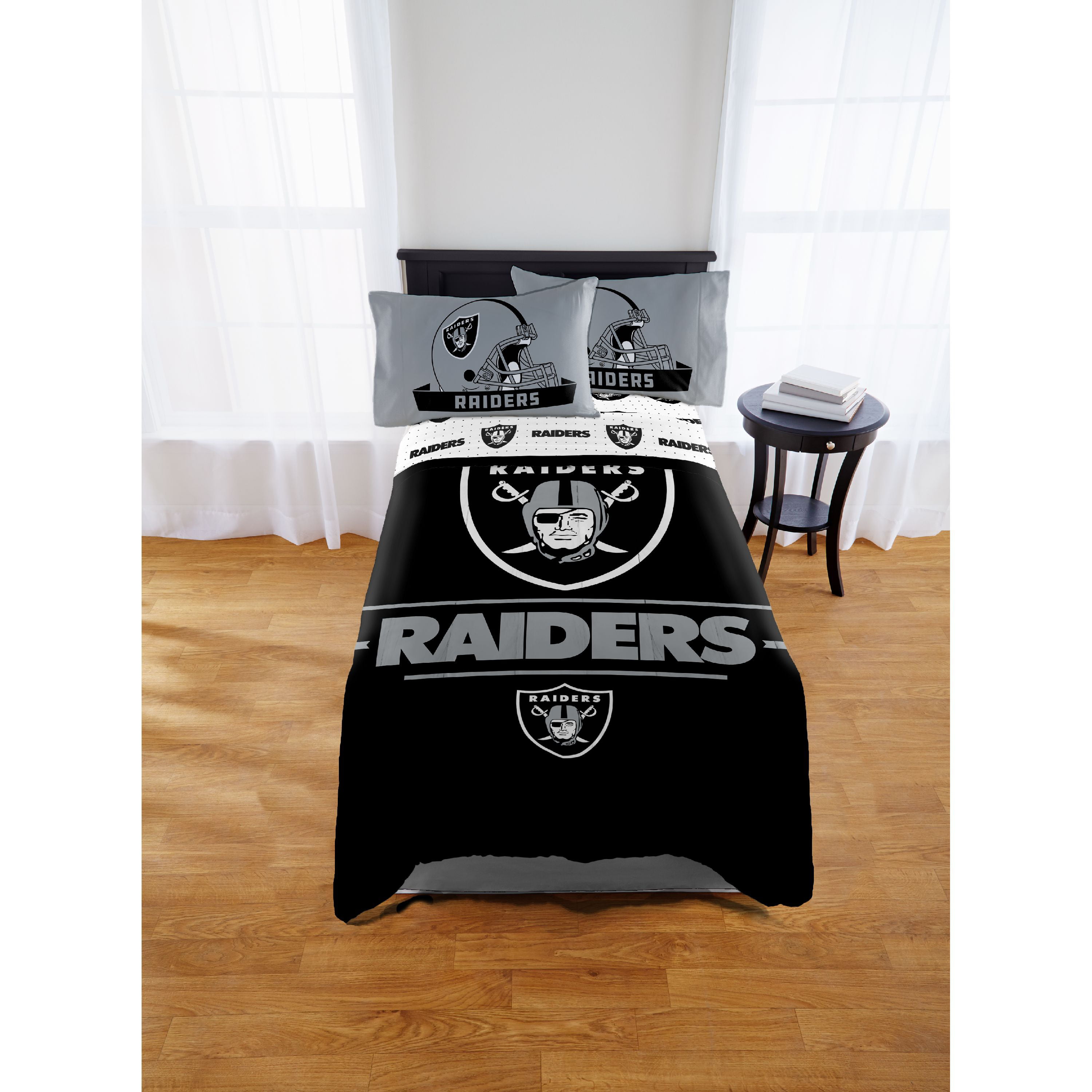 The Northwest Company Las Vegas Raiders 4-Piece Twin Bed in a Bag Set 