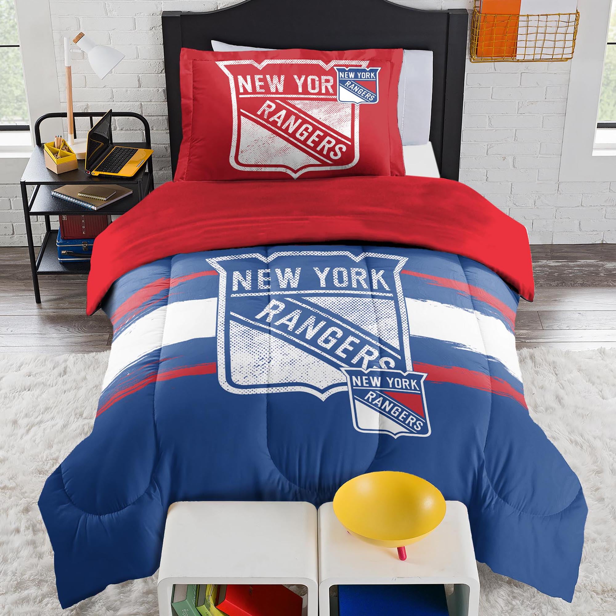 NHL New York Rangers Officially Licensed Comforter & Sham set Twin/Twin XL