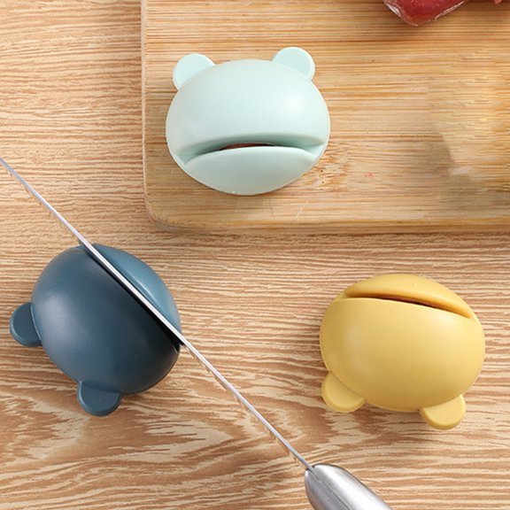 NIBOLOG Cutter Grinder Frog Shape Well Stability Mini Size Frosted Stone Cook Chopper Manual Sharpener for Kitchen
