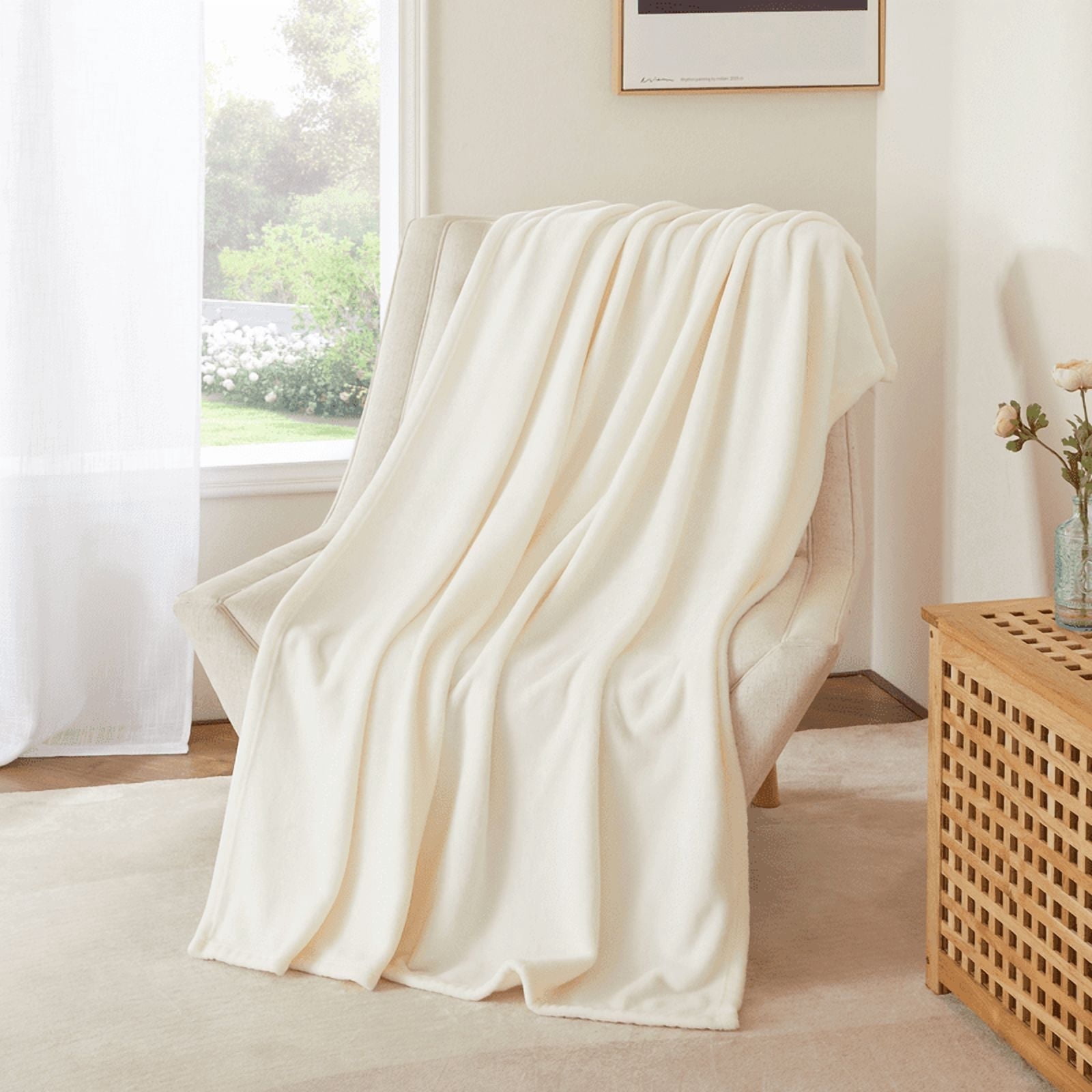 NICETOWN Flannel Bed Blanket Fleece King Size All Season Lightweight Plush Cozy Super Soft Luxury Couch Sofa Blanket for Bedroom/Gift, Beige, 70"x78"