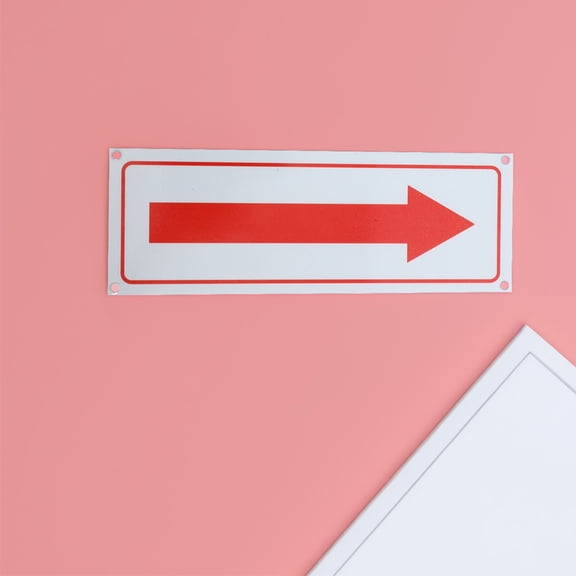 NICEXMAS 2pcs Red Arrow Sign Metal Arrow Sign Directions Arrow Sign Directions Sign Road Metal Arrow Sign For Neighborhoods