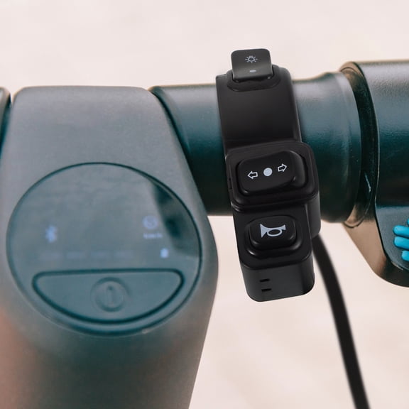 NICEXMAS Motorcycle Turn Signal Switch Three-in-One Design Handlebar Switch Plastic Black 1Set